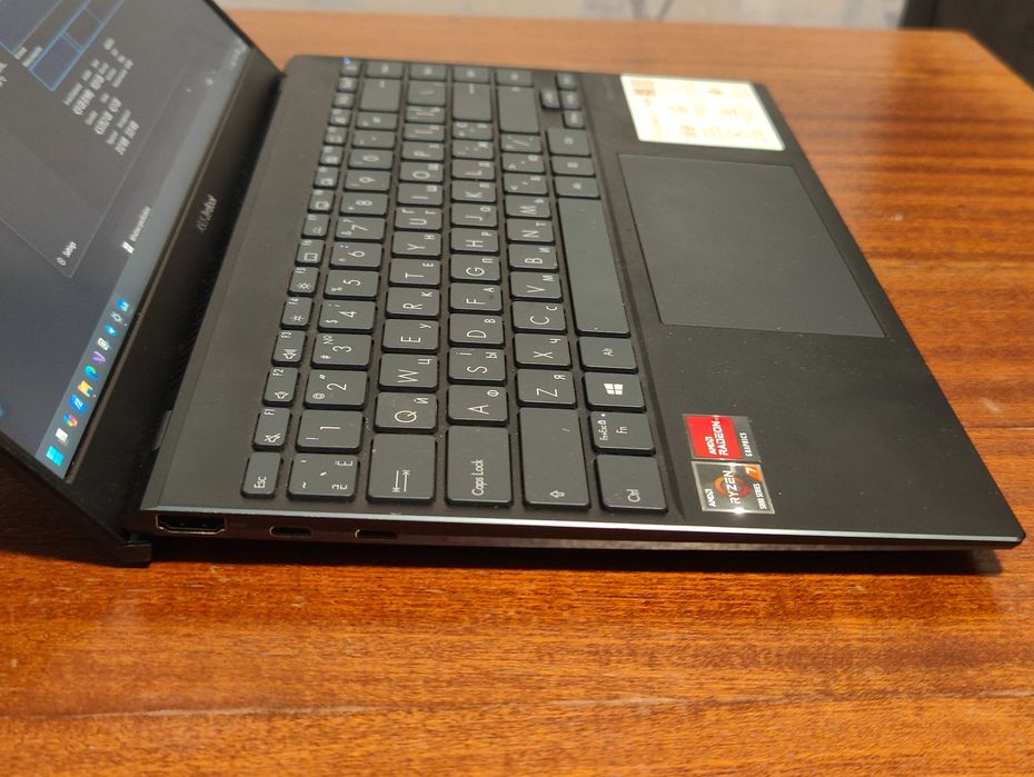 Ноутбук ASUS ZenBook 14 AMD Ryzen 7 5800H/RAM 16 ГБ/SSD 512 ГБ