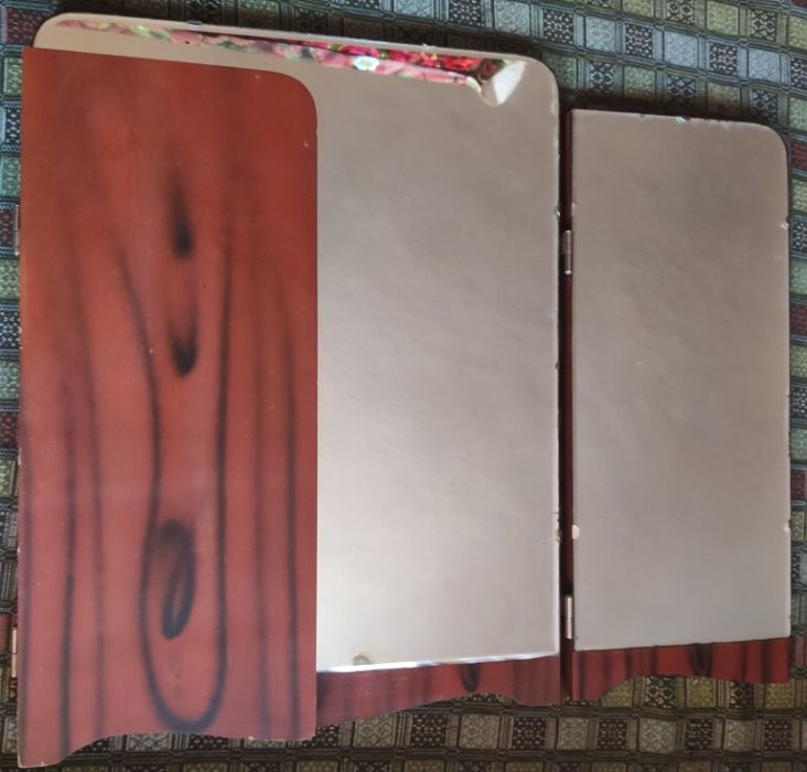 Трюмо. Дзеркало в гарному стані