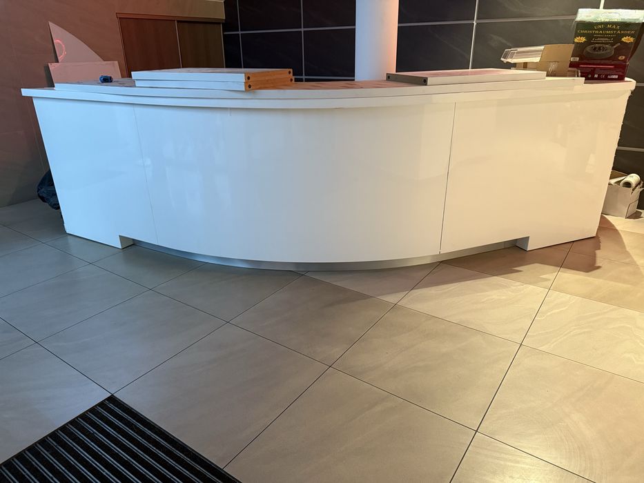 Recepcja, lada, bufet biały połysk