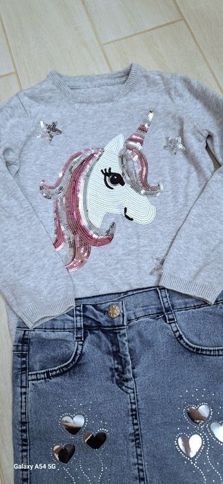 Комплект для дівчинки кофта і спідниця