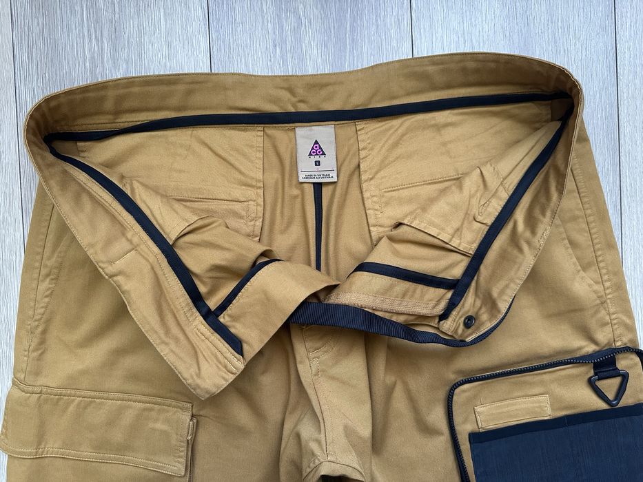 Карго штани Nike ACG