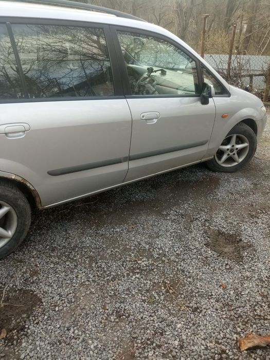 Автомобіль Мазда