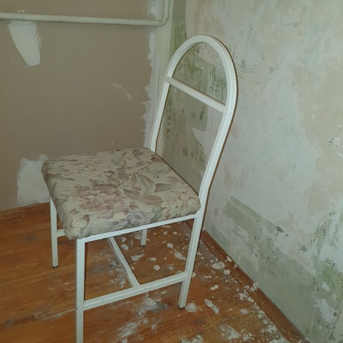 Стільці с чохлом