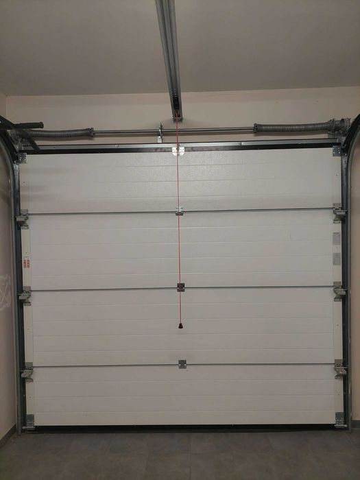 Brama garażowa segmentowa czarna Krispol K2 RSS T 2500x2250 mm