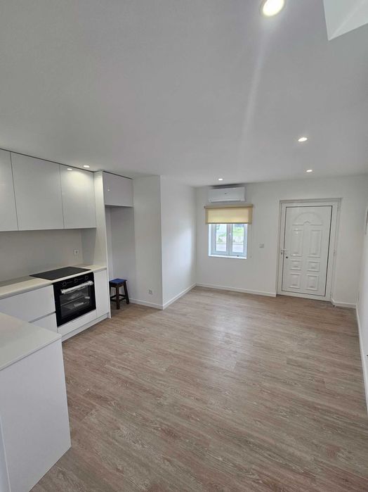 ** Investidores ** Conjunto de 2 Apartamentos T1 + T1 - Leiria