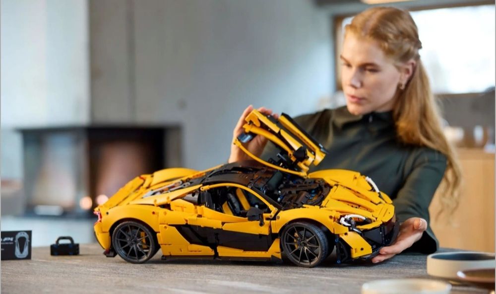 Lego  McLaren P1