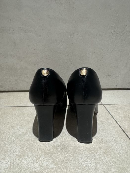 Туфлі шкіряні estro