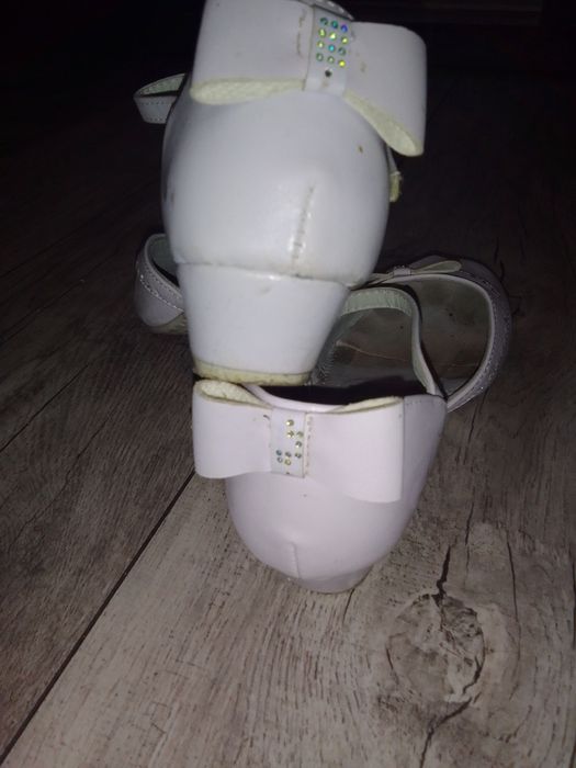 Buty komunijne r. 35