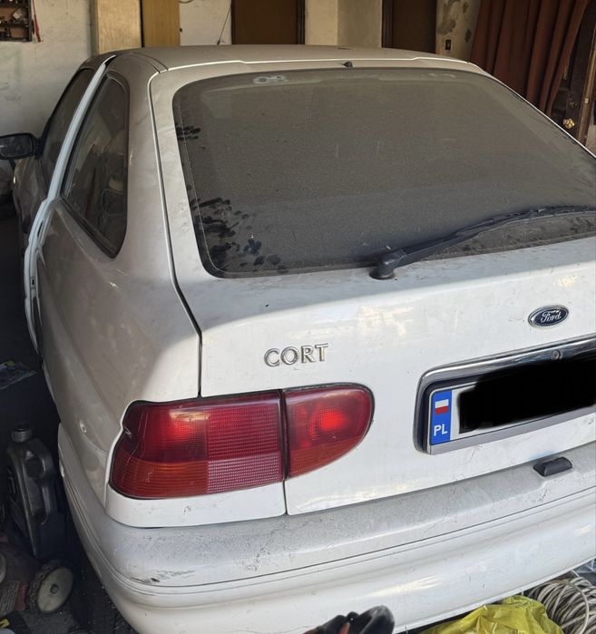 Ford Escort 1.6 Automat 1997 – 2D – 110 tys. km – Garażowany – Do uruchomienia, laweta