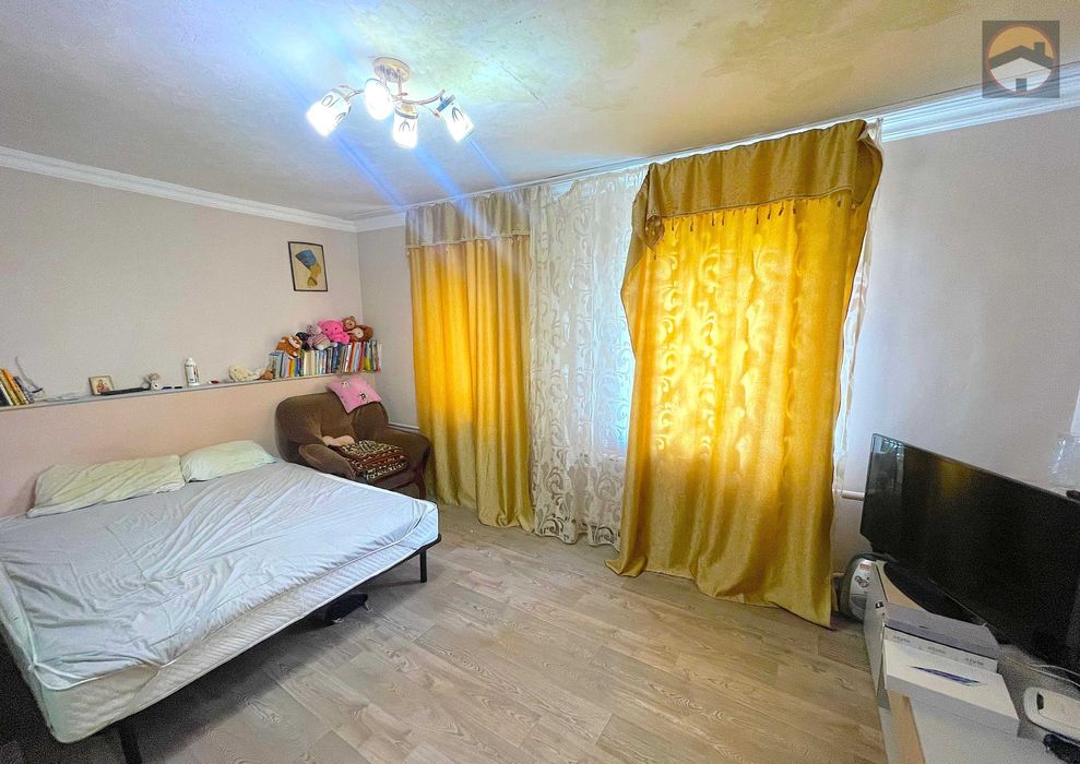 Продам будинок  метро Київська , Є-відновлення +