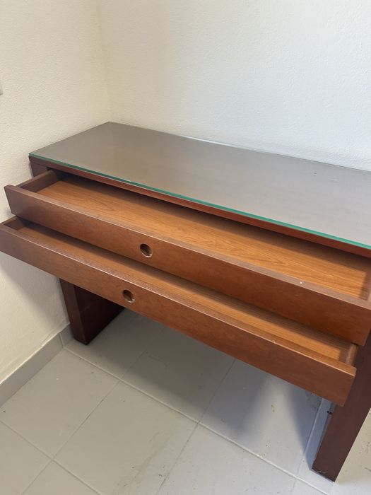 Consola de entrada  Linhas Direitas