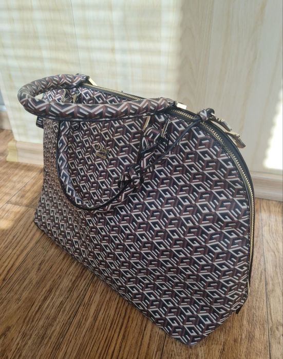 Сумка жіноча GUESS