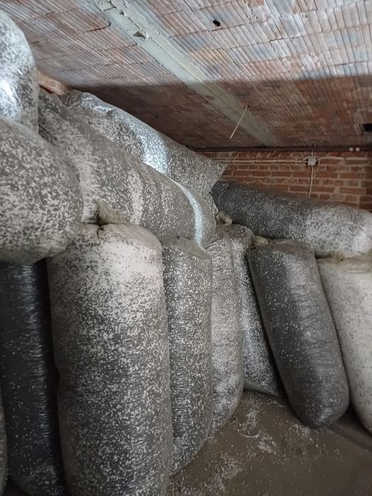 Granulat styropianowy, mielony styropian-regranulat