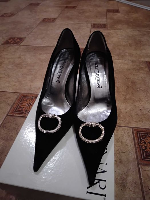 Черные замшевые туфли