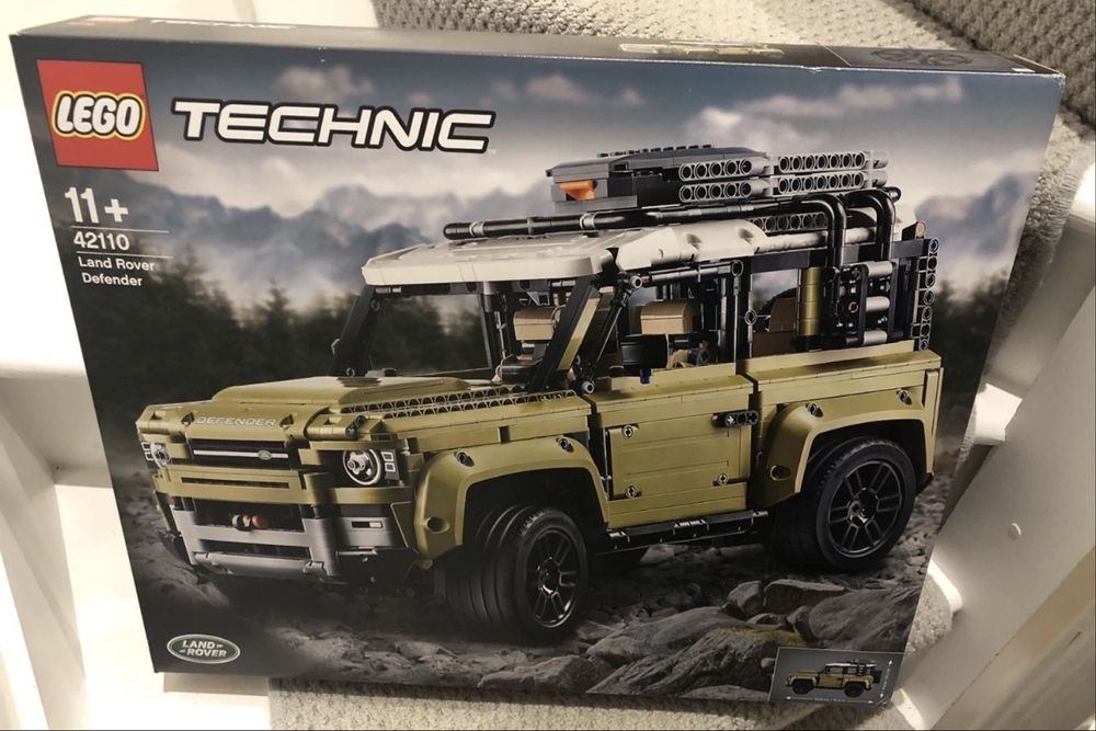 Конструктор LEGO Technic Land Rover Defender (42110) Запакований!