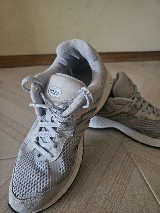 Sapatilhas New Balance 2002R. Tamanho 41,5
