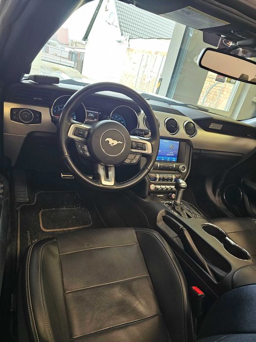 Ford Mustang CABRIOLET 2,3 EcoBoost  (VI, generacja 2016)