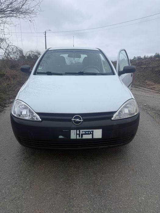 Opel Corsa C Van 1.7 DTI – Económico e fiável