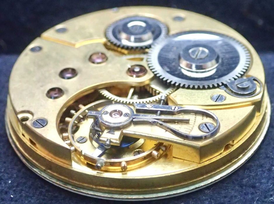 Zenith Hunter o średnicy 43,68 mm