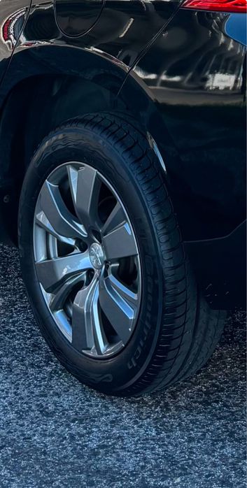 PEUGEOT 2008 1.6 BlueHDi 100 CV • 12/2015 • 96.500 Kms