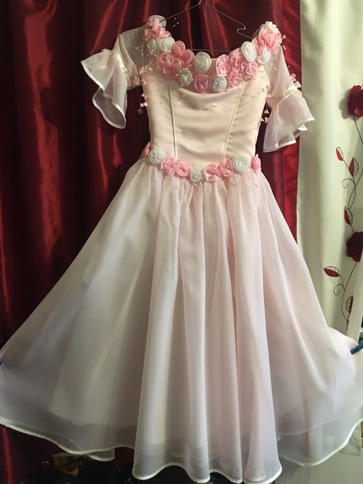 Продам шикарне дитяче плаття; 1800 грн