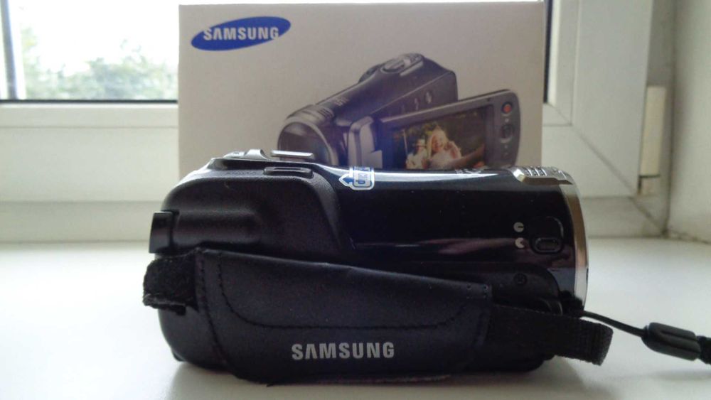 Цифрова Відеокамера Samsung HMX-F90BP Black H0BA