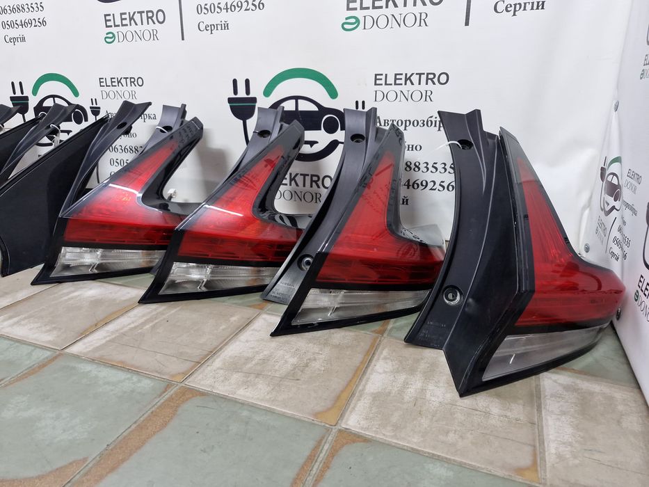 Фонарь, задня фара, ліхтар, фанар задній стоп правий та лівий nissan l