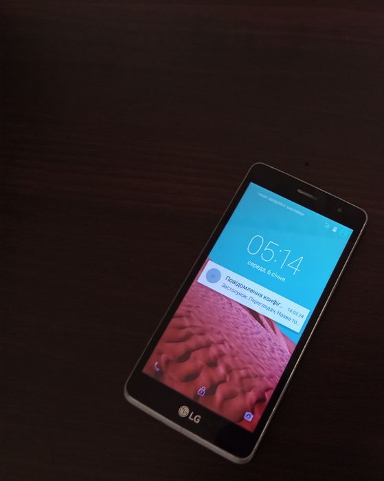 Смартфон LG X155