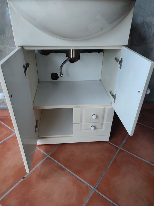 Armário de casa de banho