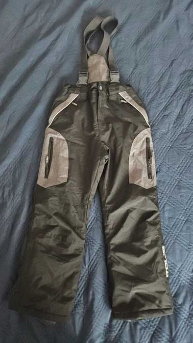 Komplet kurtka, podpinka, spodnie, czapka na narty 7-9 lat