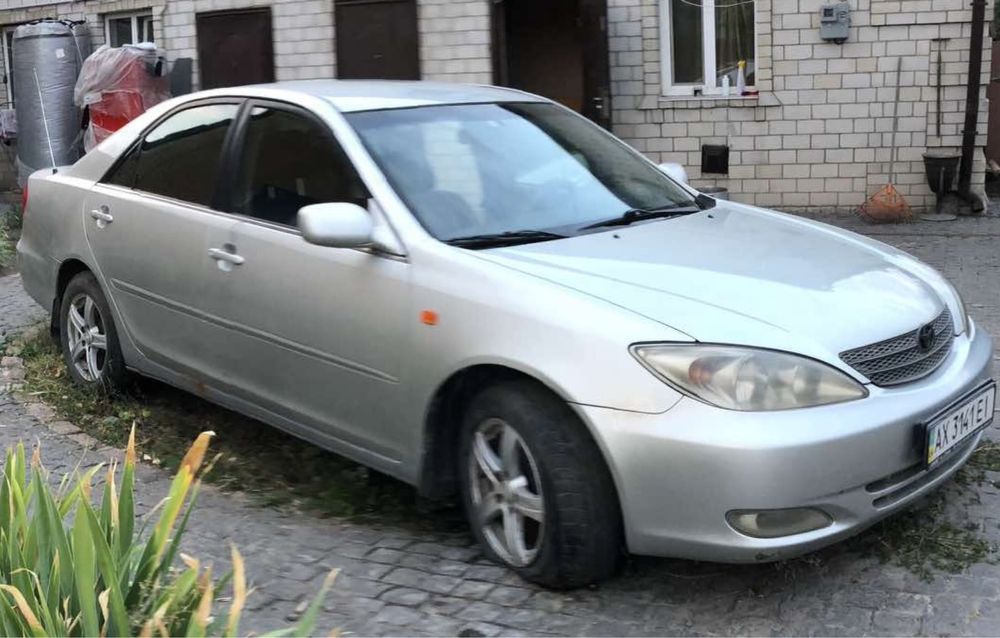 Тойота Камрі Toyota