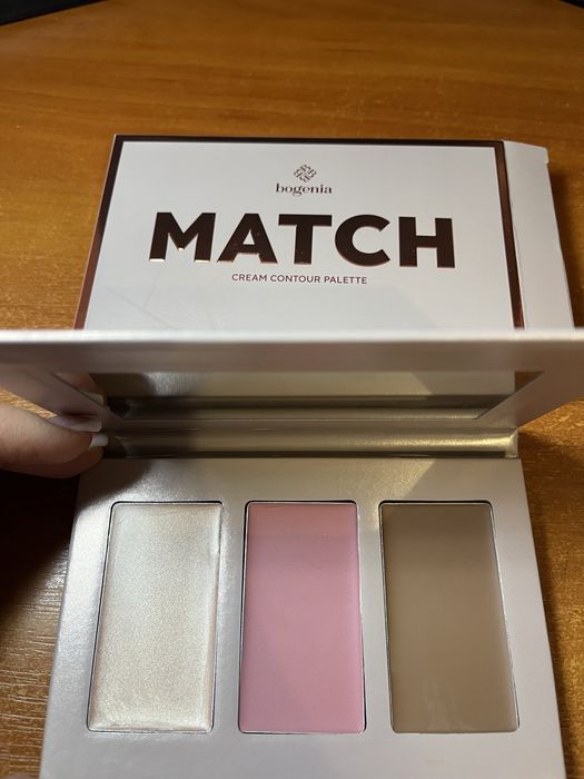 Кремовая палетка для контуринга