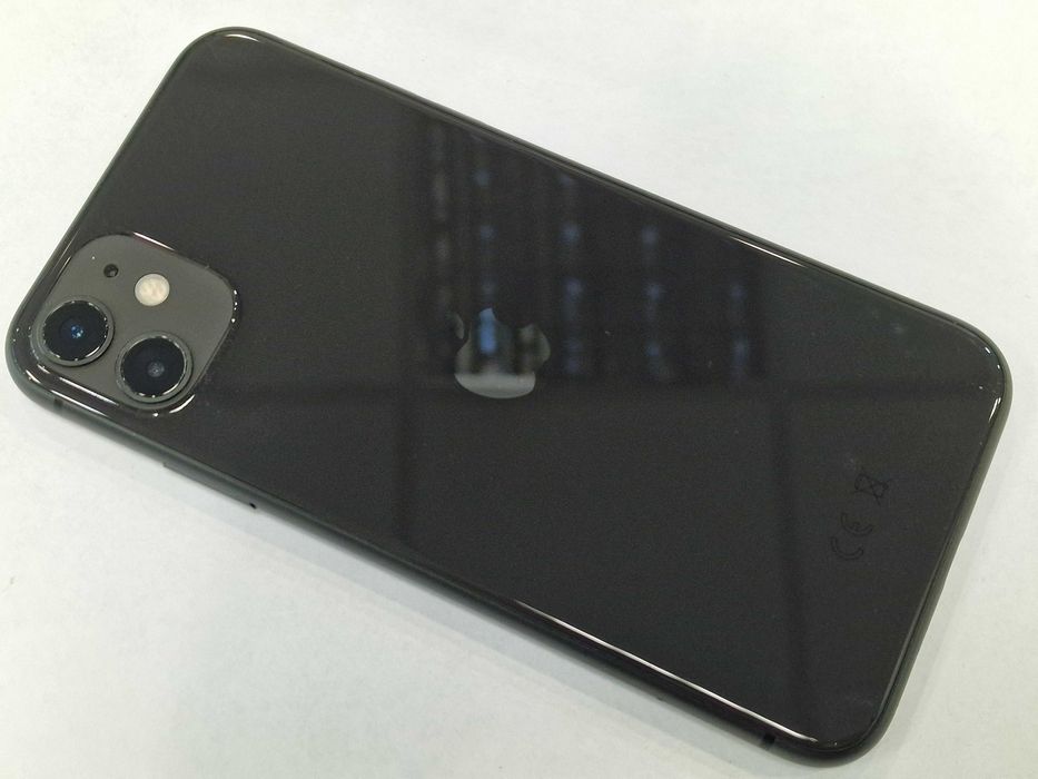 iPhone 11 64GB/ Black/ Bateria 89%/ Grade B/ Gwarancja 6msc/ Ładowarka