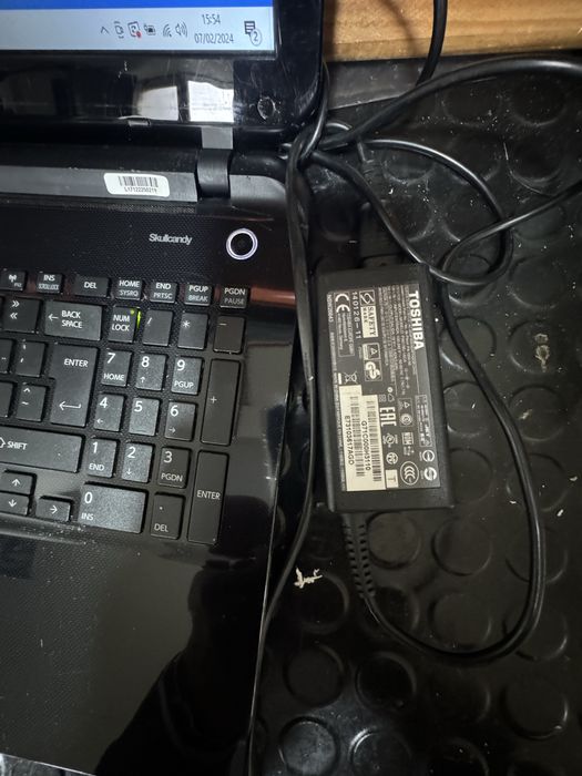 Portatil Toshiba Satelite L50-B  ecran 15,6”