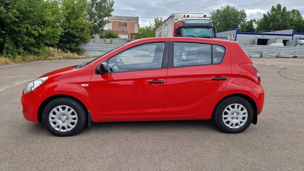 Hyundai i20 2009 VIN MALBB51SP9M042101 фото оголошення 12 з 24