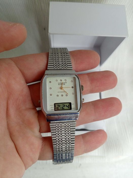 Levis 1985 automatic anti-magnetic годинник вінтажний, чоловічій, жіночий