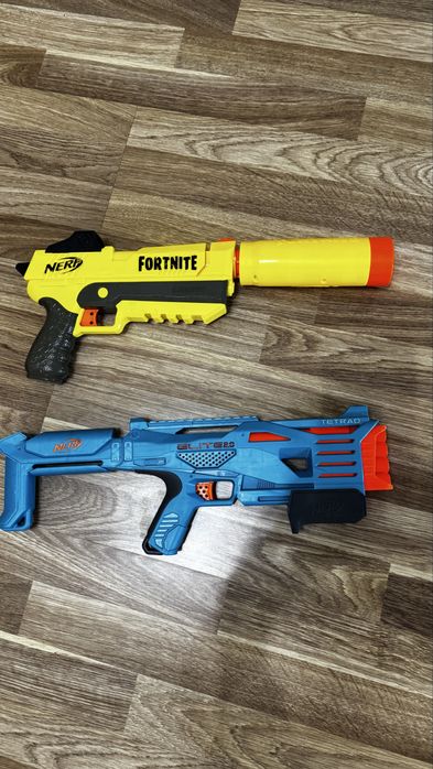 Пистолети , блистери. Nerf