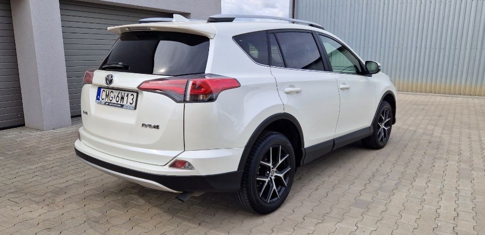 Toyota rav4 2.0 DIESEL 143 km , 2016r