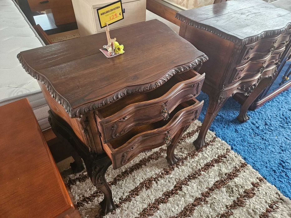 Excelentes mesas de cabeceira antigas em madeira m