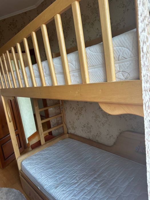 Двохповерхове ліжко