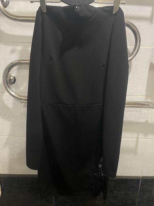 Вечірня сукня з мереживом