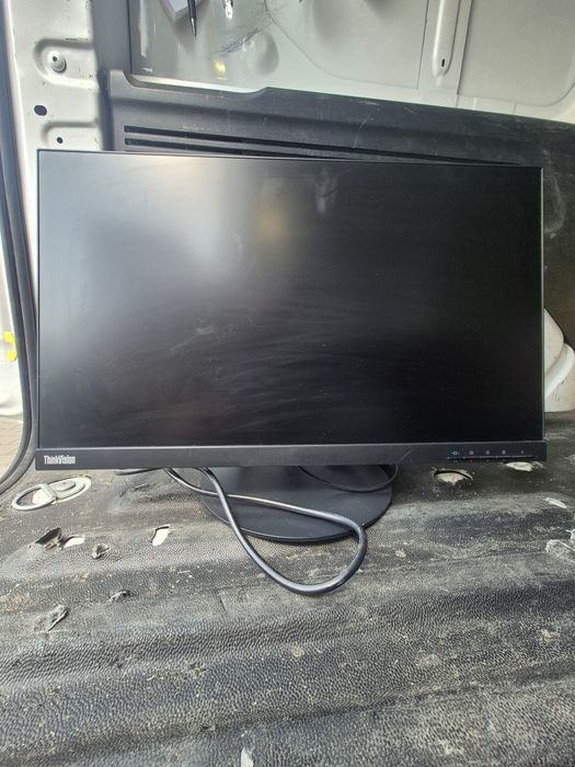 Monitor Lenovo 24"