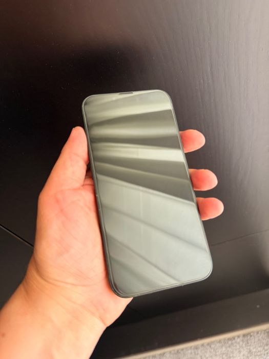 iPhone 16e como novo pouco uso