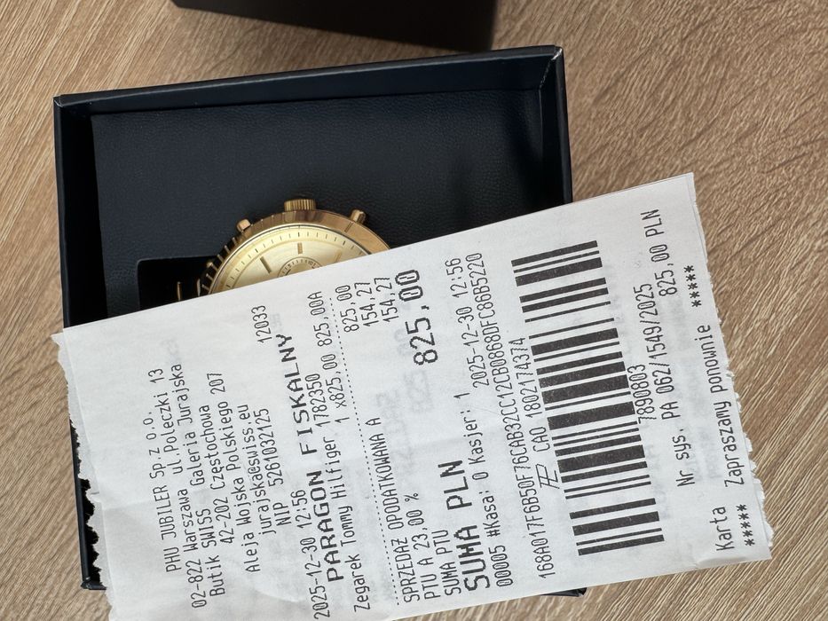 Tommy Hilfiger годинник
