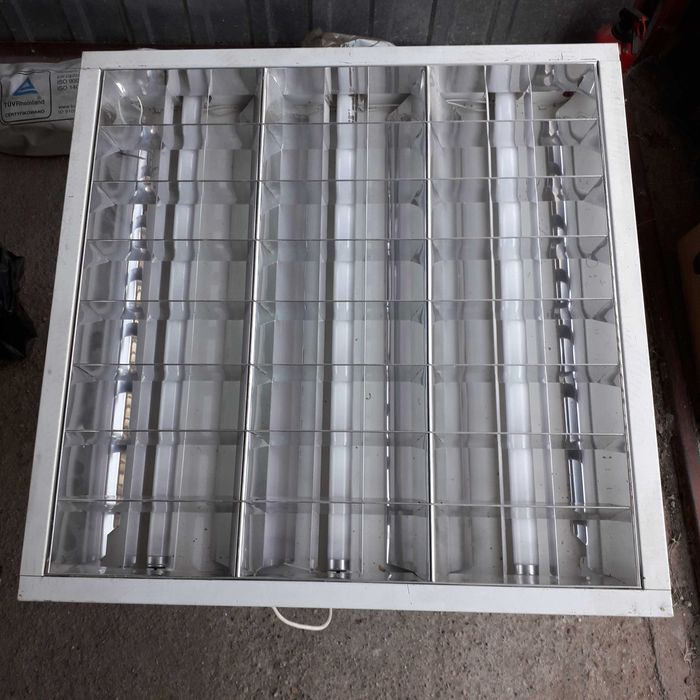 Lampa oprawa rastrowa 11 szt.