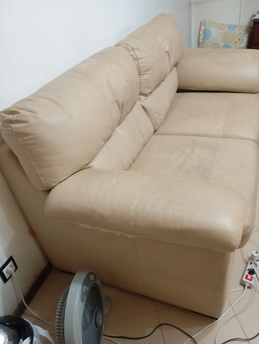 Sofá de dois lugares de sala