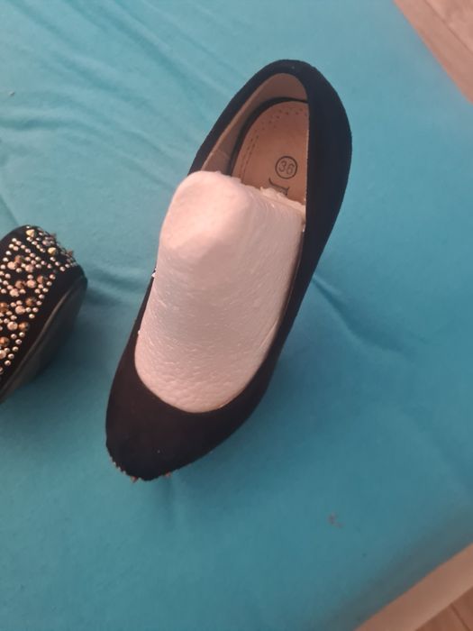 Buty czarne zamszowe cwieki