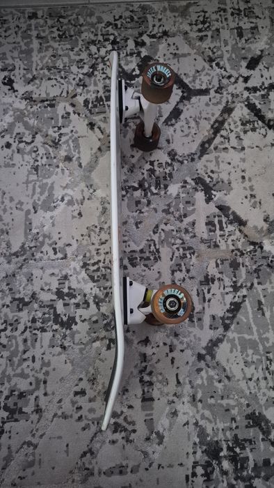 Surfskate Miller Air Rocket – Excelent⁰e Estado
Vendo surfskate Miller