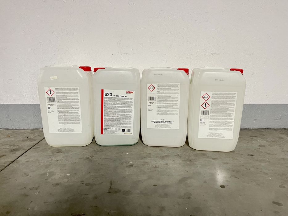 4x mocne plastikowe zbiorniki kanistry 25L po chemii wytrzymale biale