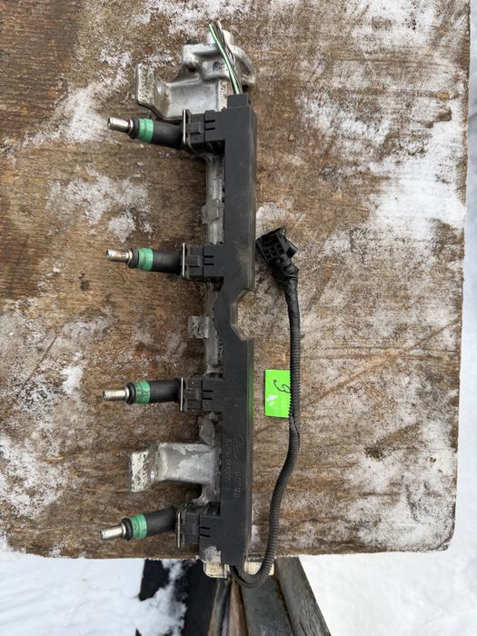 Топливная рампаFord focus fiesta c max mondeo форсунки